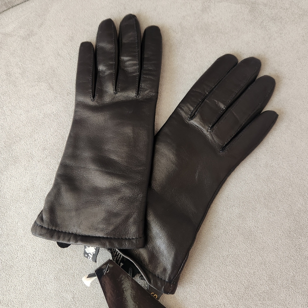 Isotoner gloves women's S black leather Thinsulate 3M lining classic new $60